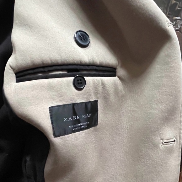 ZARA Classic Double-Breasted Tan Trench Coat - Picture 7 of 9